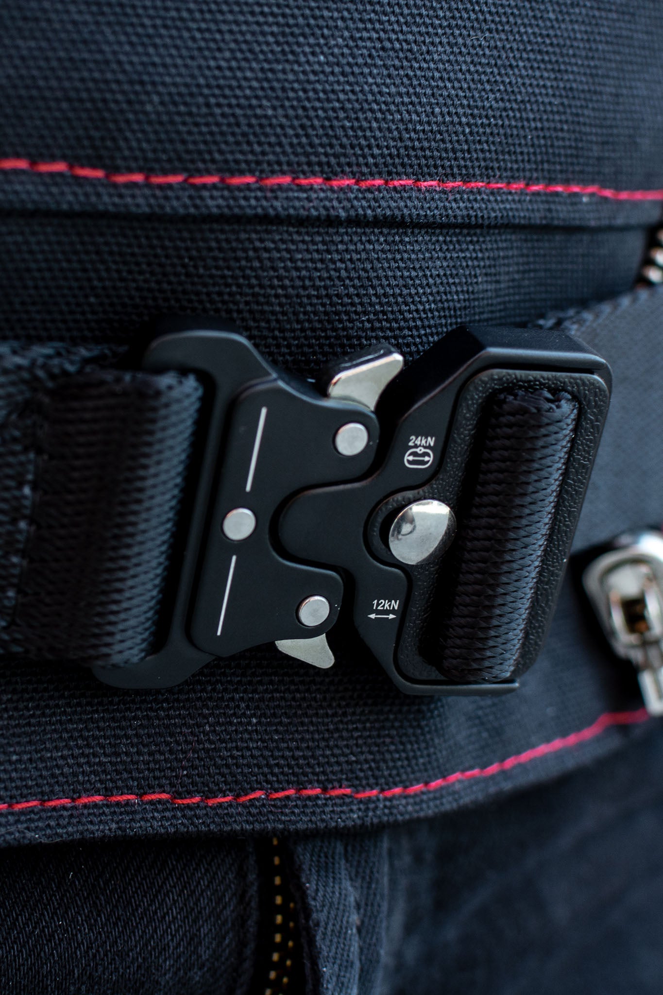 Lock Loop Volante Design